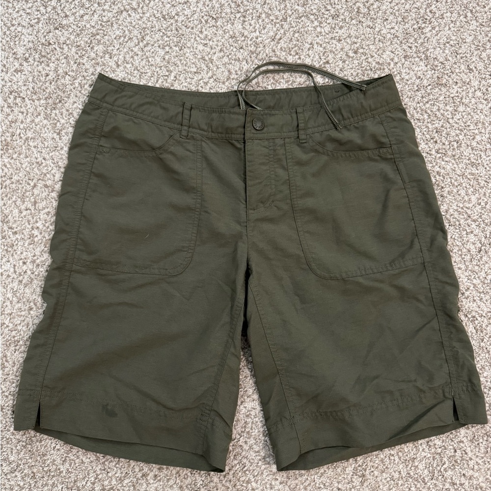 North Face Women’s Olive Green Shorts Size 10